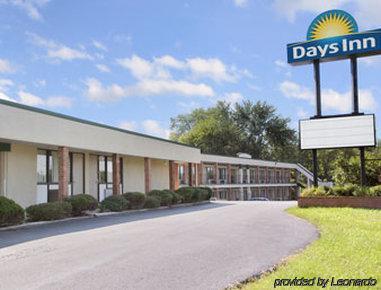 Days Inn By Wyndham Бедфорд Екстериор снимка